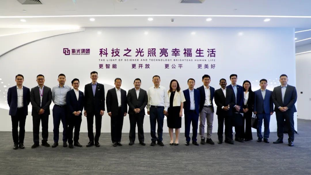 马来西亚经济部长拉菲兹·南利一行到访新总集团